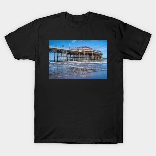 Cromer Pier, Norfolk coast T-Shirt by yackers1